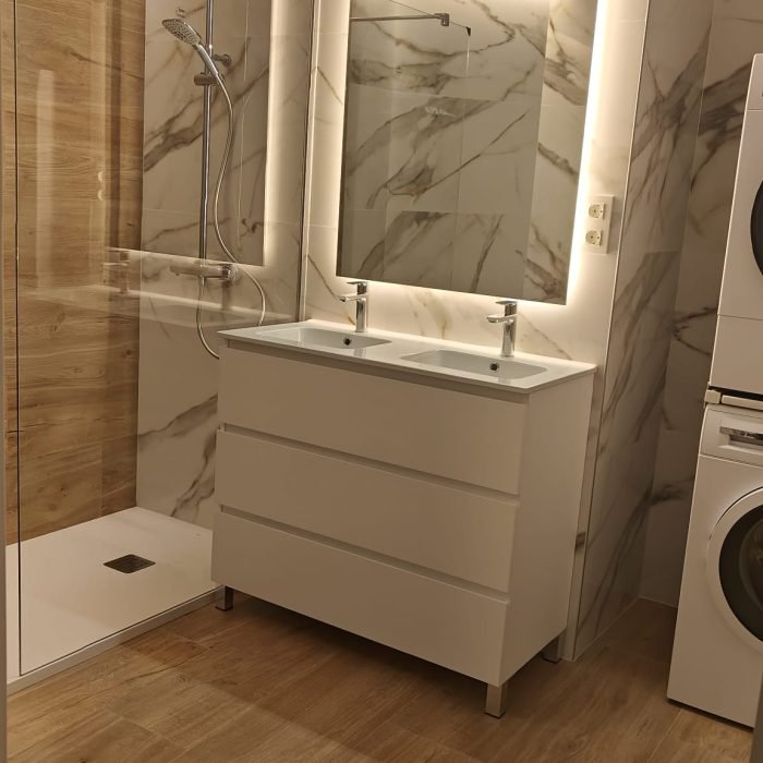 image_4F274DDB233C4D