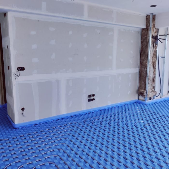 image_4F4B3B709EAB26