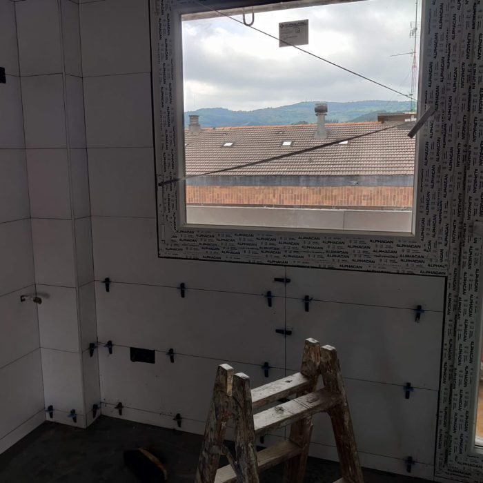 image_93C2E56B926489