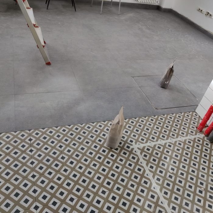 image_E7111CC57716A2